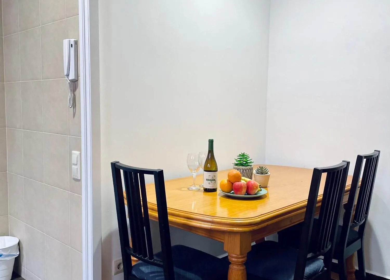 Banys Nous 3 Bed and Breakfast Barcelona