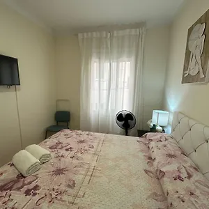 Rooms Nueva Valencia Bed and breakfast