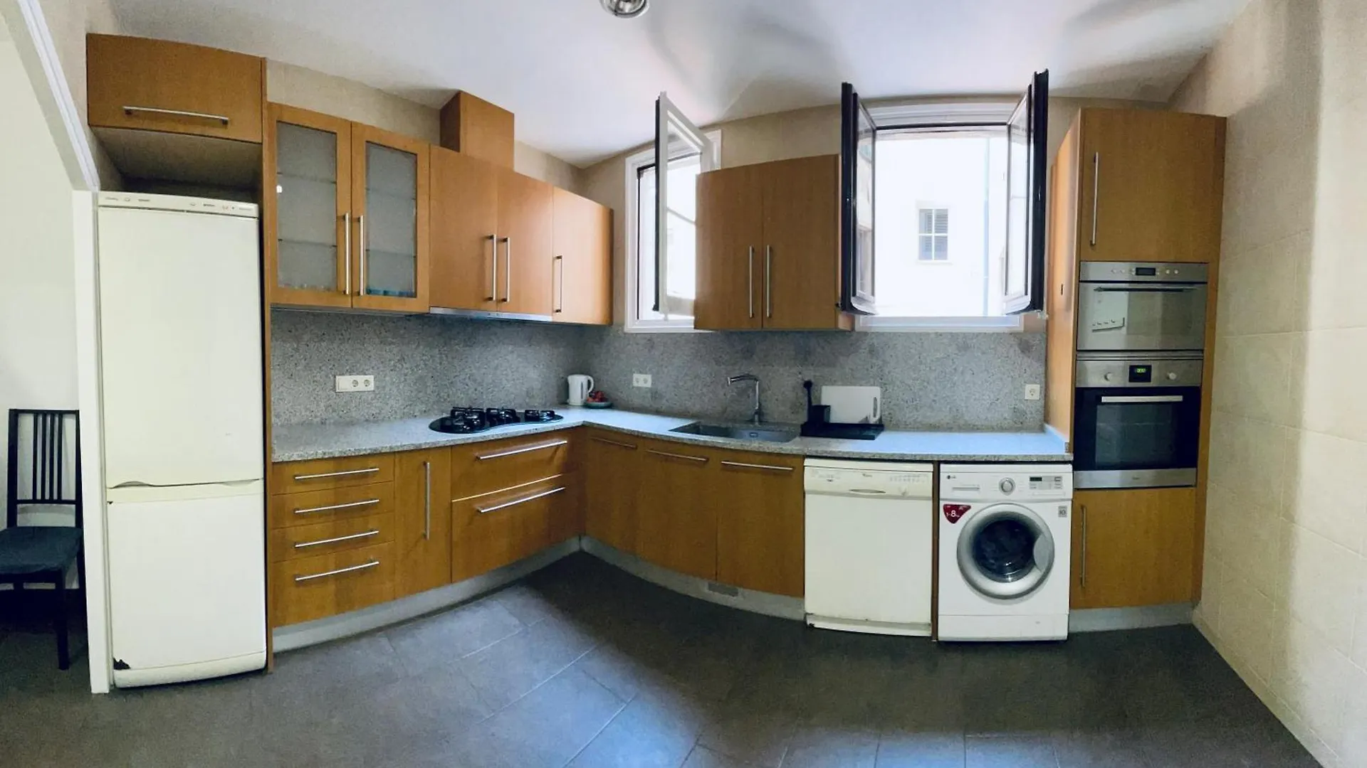 Banys Nous 3 Bed & Breakfast Barcelona